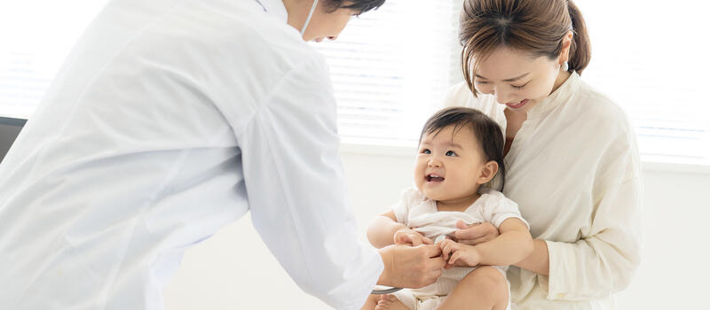 子どものために医療保険に加入すべき？必要性や加入メリットなどを解説